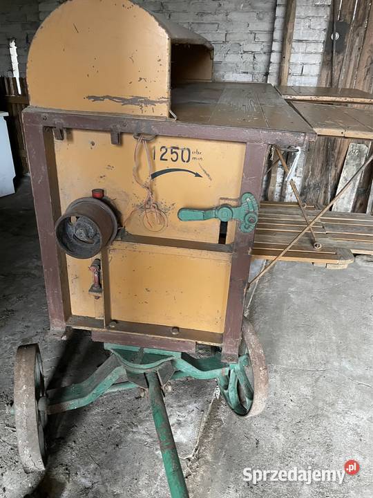 Młocarnia Darłowo nieuszkodzony Maszyny rolnicze mazowieckie Tłuszcz