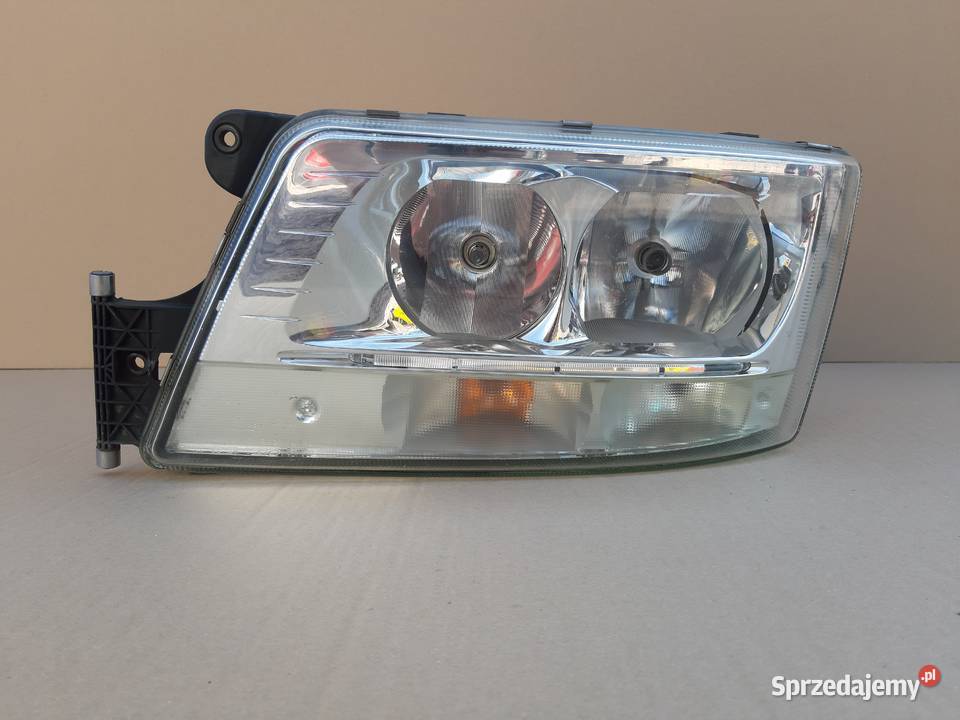MAN TGS TGX REFLEKTOR LEWY LAMPA LEWA Trzciel