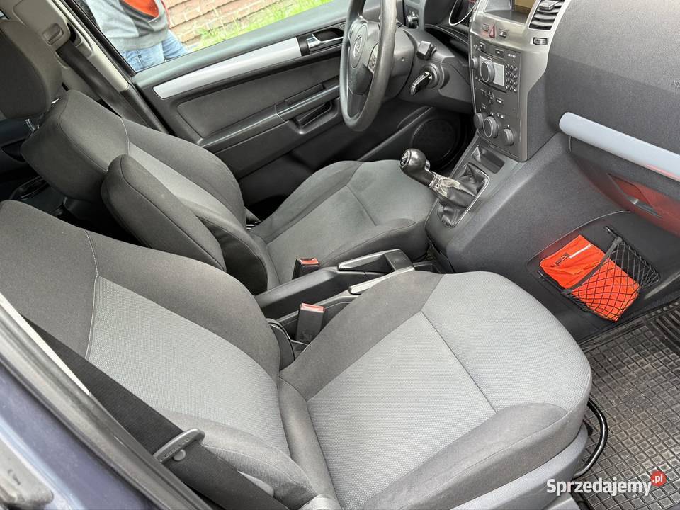 Opel zafira B 19 7 miejsc navi kolorowa autoalarm Bytom sprzedam