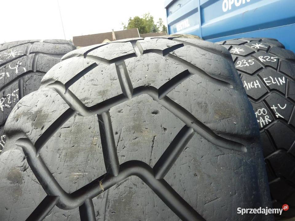 2x Opona używana przemysłowa 235R25 MICHELIN Zaścianki