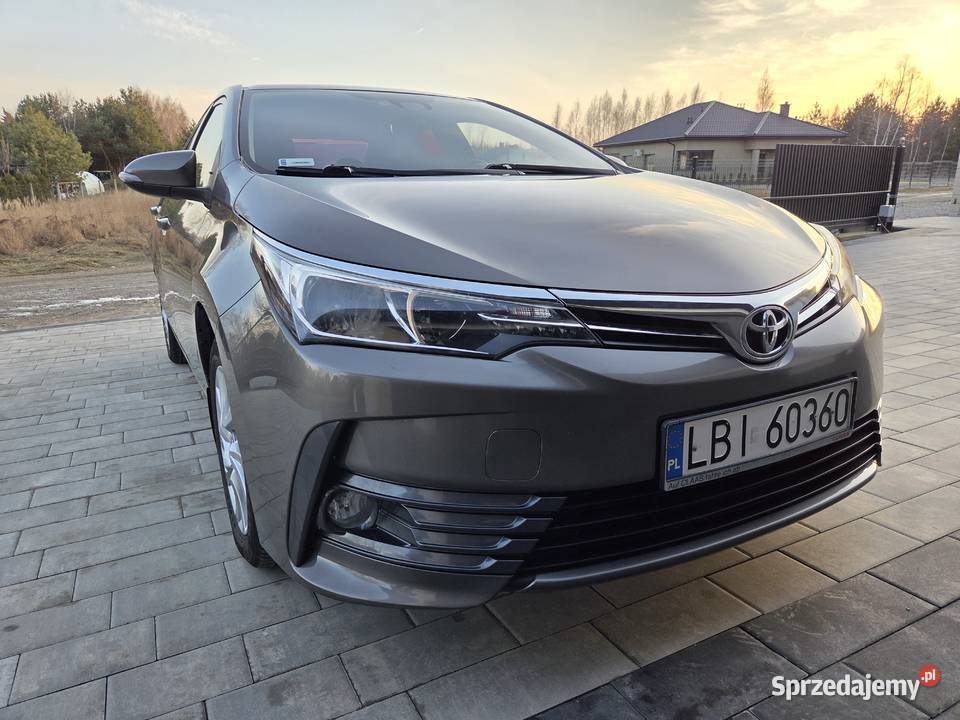 Toyota Corolla E18 2016r 16 132 LPGbenzyna elektryczne szyby Międzyrzec Podlaski