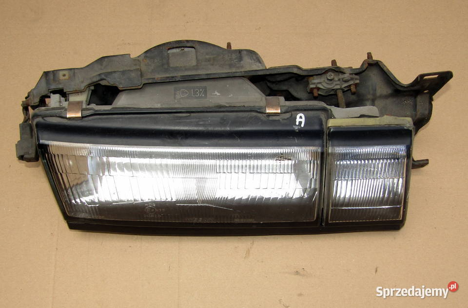 LAMPA PRZEDNIA PRAWA NISSAN SUNNY B12 8688r łódzkie Mysłaków