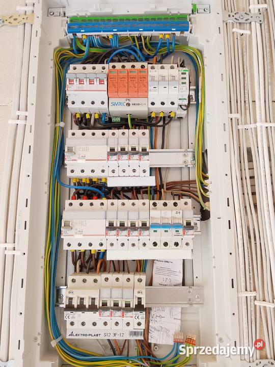 do współpracy oferuję usługi elektryczne Żyrardów