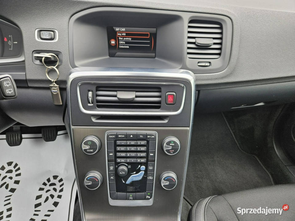 Volvo V60 20 diesel 5 cylindrów Nowy Dwumas Zarejestrowany w Polsce Opoczno