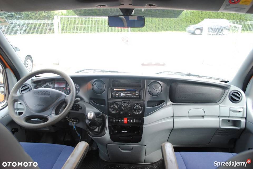 Iveco Daily Dubel Doka Brygadówka 6 Miejsc Hak wspomaganie kierownicy Sierakowice