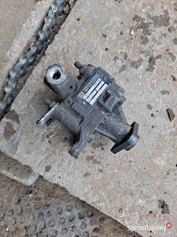 Pompa wspomagania bmw e36 318is Świerkówki