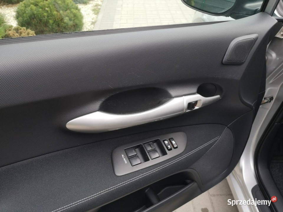 Toyota Auris 16 Benzyna 132 Klimatr LIFT Isofix ABS Strzegom sprzedam