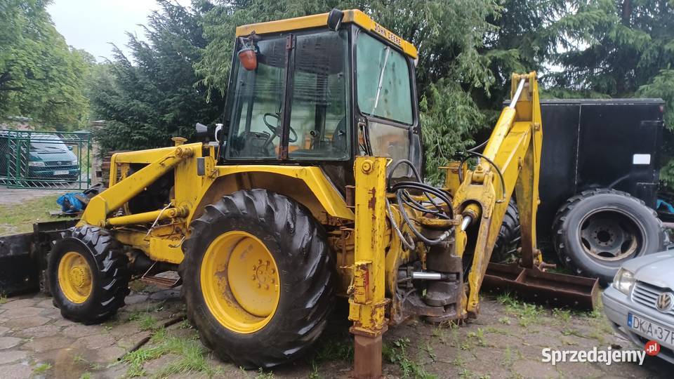 Koparkoładowarka JOHN DEERE 4X4