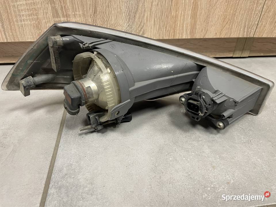 Citroen C5 halogen lewy przód Kozubszczyzna