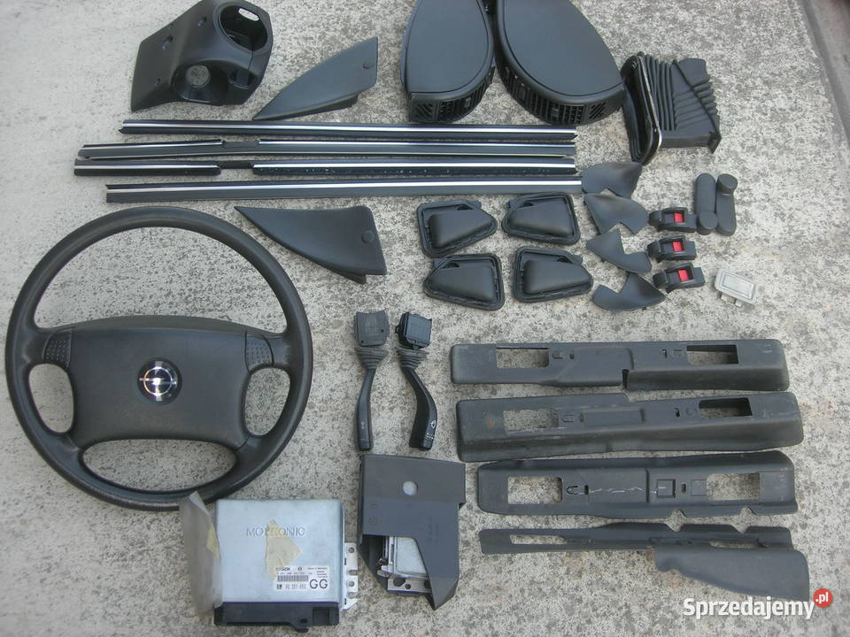 wyposażenie wnętrza omega a kombi osobowe Lublin