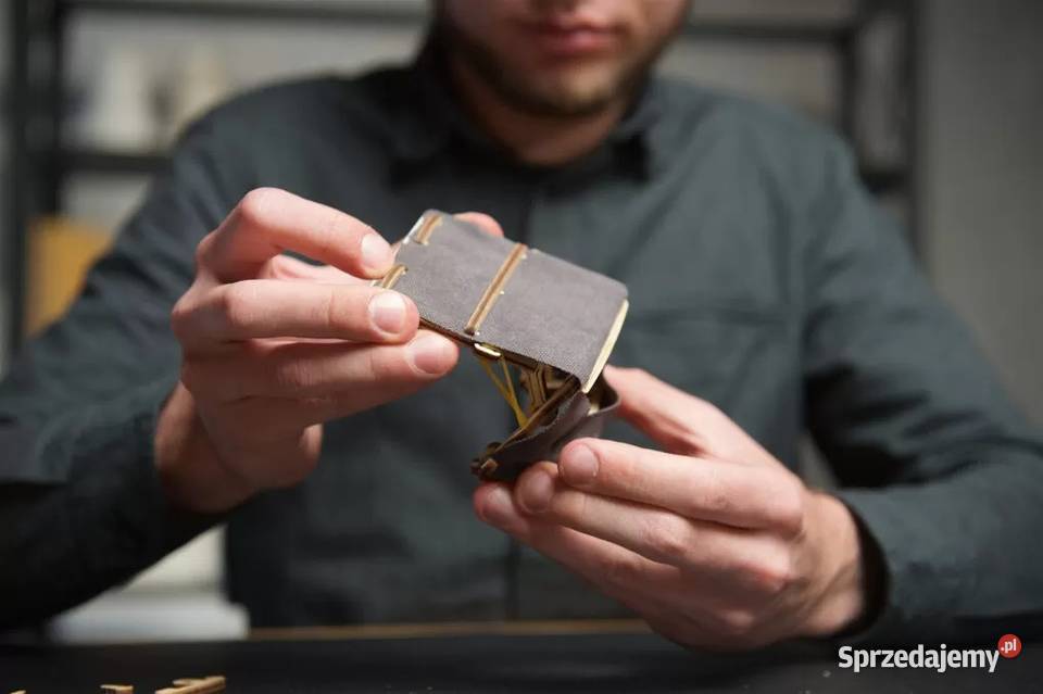 Retro Car UGRT Model mechaniczny do składania Rzeszów