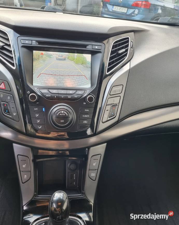 Hyundai i40 17 HYNDAI I 40 KOMBI światła przeciwmgielne Przodkowo