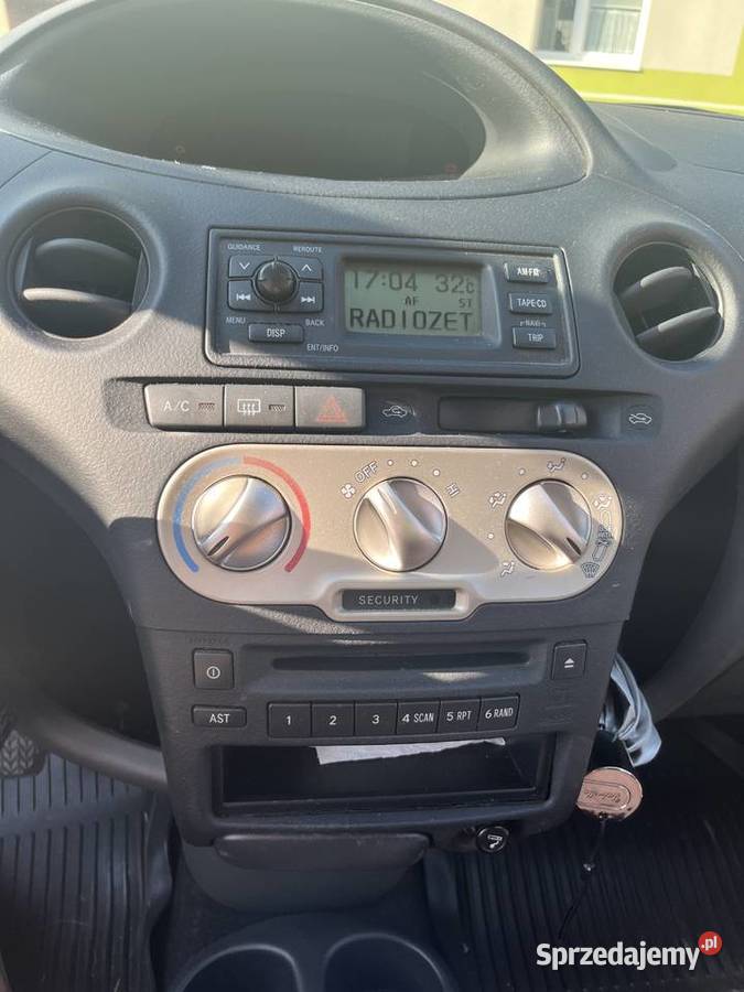 Toyota Yaris 10 benzyna Łódź sprzedam