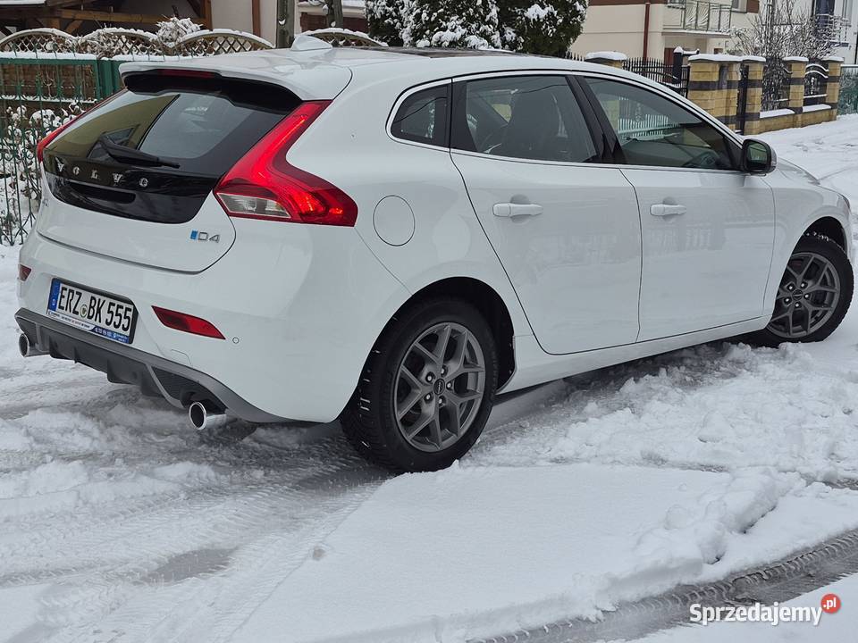 Volvo V40 RDESIG FULL 20 d4 190 podgrzewane fotele Ostrowiec Świętokrzyski