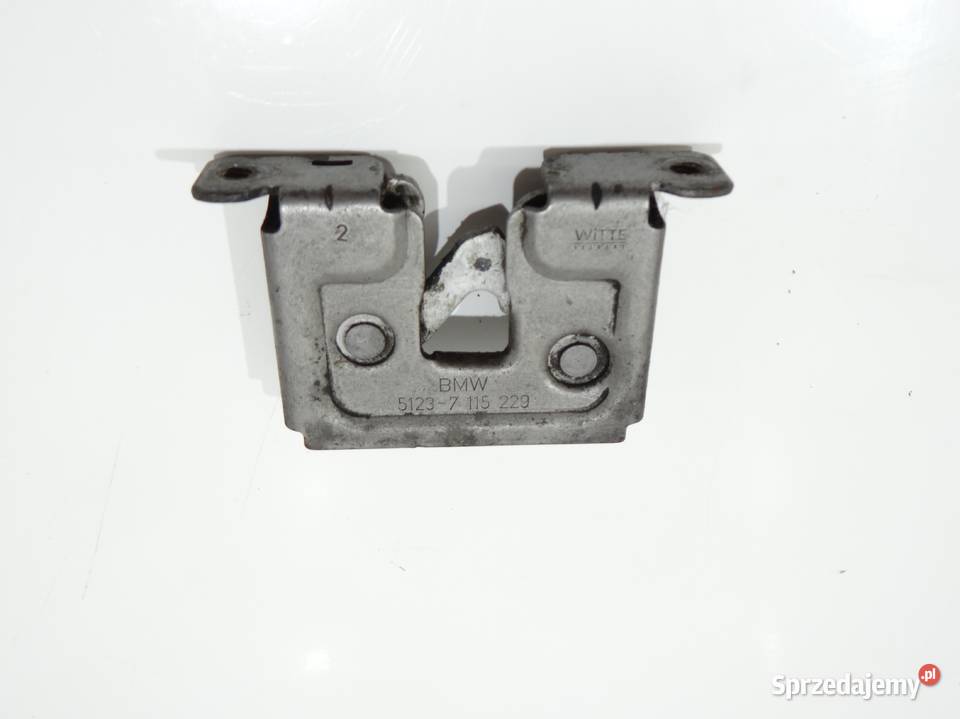 ZAMEK MASKI BMW E60 E61 E90 7115229 4295712 lubelskie Strzyżewice