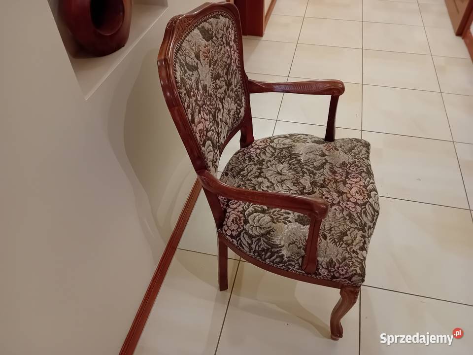 Fotel w stylu ludwikowskim Bezrzecze