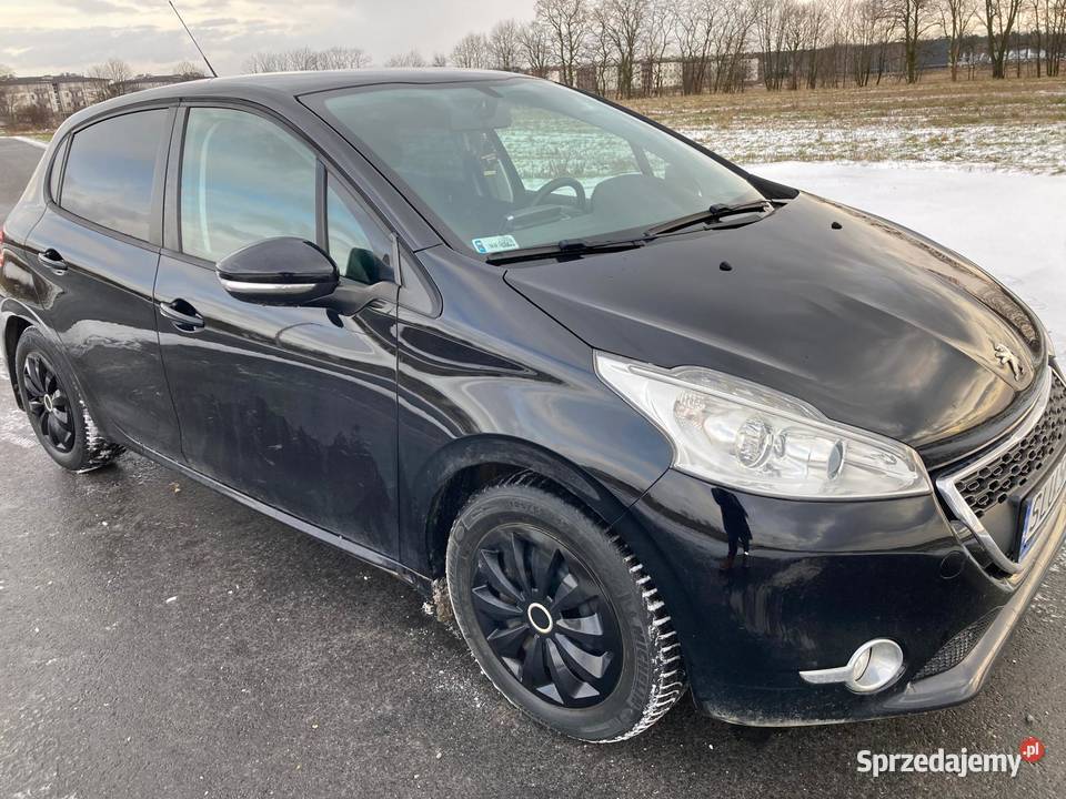 Peugeot 208 niski przebieg manualna
