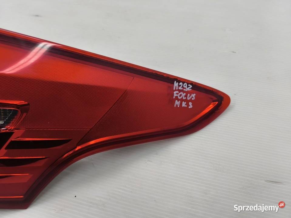 LAMPA PRAWY TYŁ FORD FOCUS MK3 LIFT KOMBI