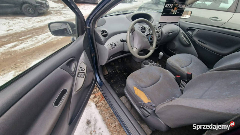 Toyota Yaris 10 2001r Salon Wspomaganie Radio I 69KM łódzkie
