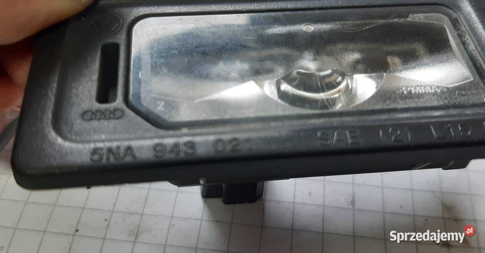 Lampka tablicy rejestracyjnej 5NA943021 Skoda Dębno