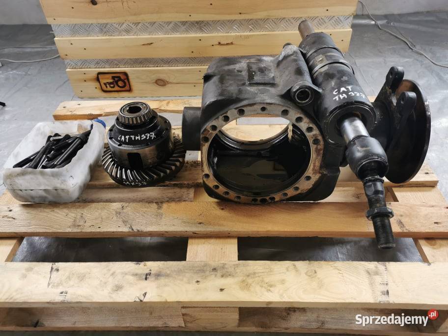 CAT TH 337 Środek mostu Carraro Wilkowo