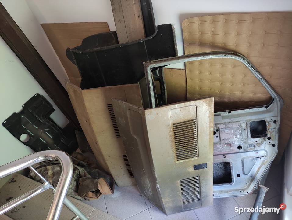 Poszycie klapy bagażnika Fiat 126p nowe z epoki Niebylec sprzedam