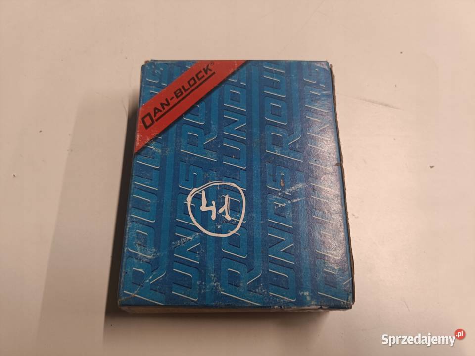 Toyota Corolla E30 PRZEDNIE KLOCKI HAMULCOWE osobowe