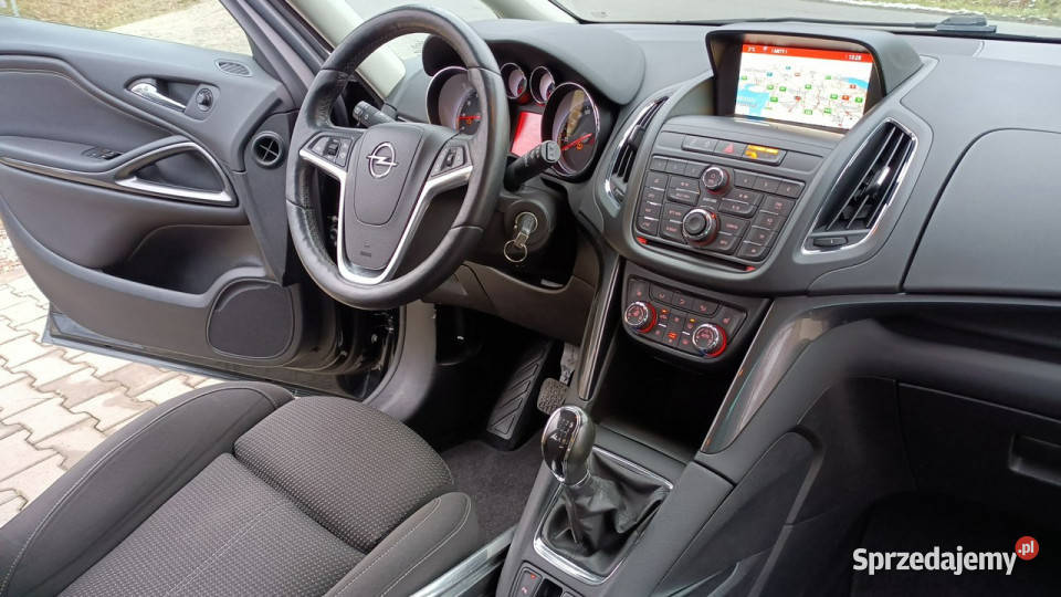 Opel Zafira 119 Cosmo zadbana C 2011 Stare Budy