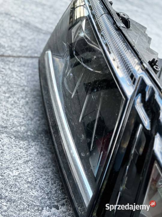 Lampa Przednia prawa Skody Octavia III 5E śląskie Żywiec