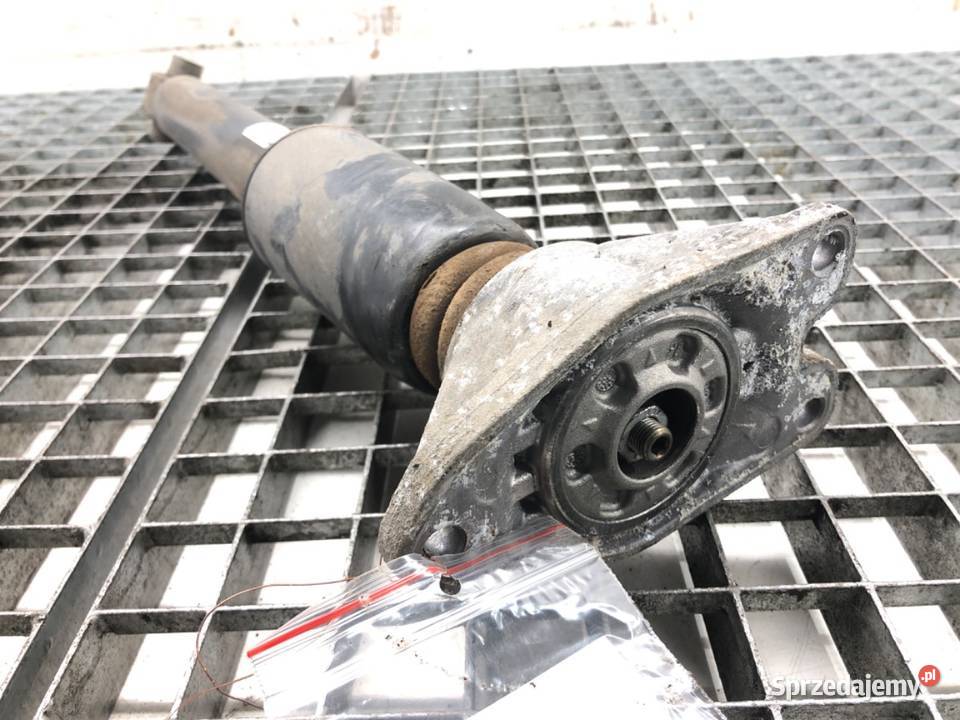 AMORTYZATOR PRAWY TYŁ BMW F32 SportowyCoupe 20 Amortyzatory sprzedam