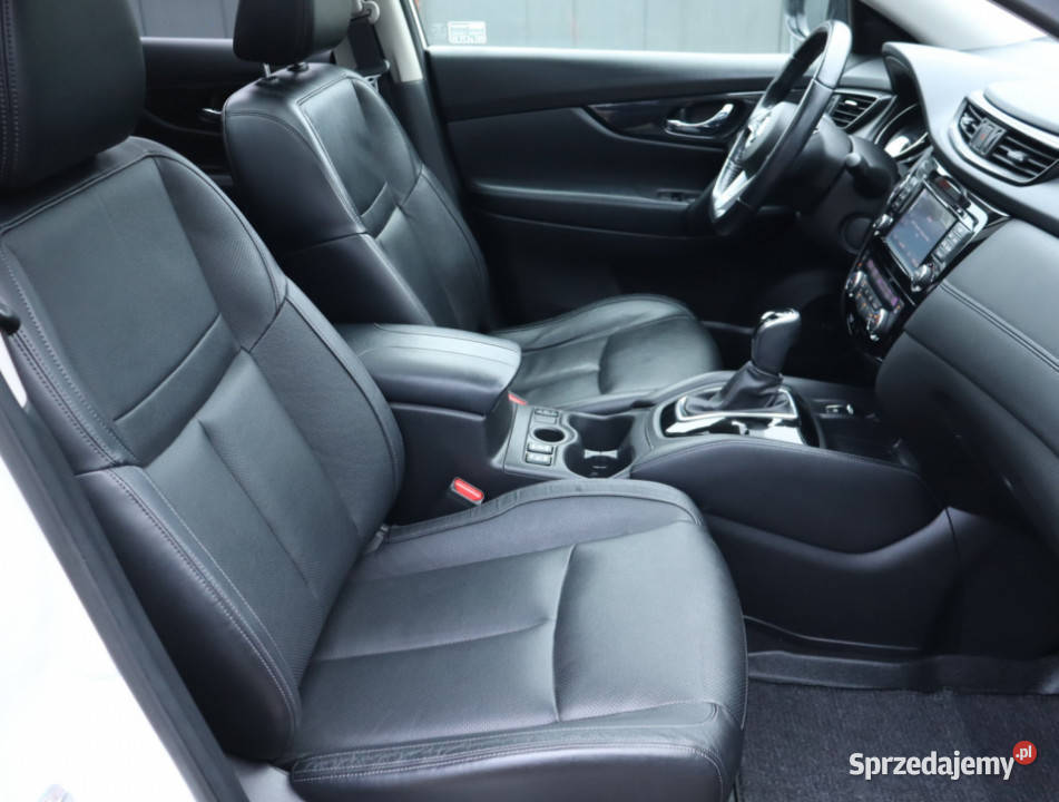 Nissan XTrail 13 DIGT światła przeciwmgielne