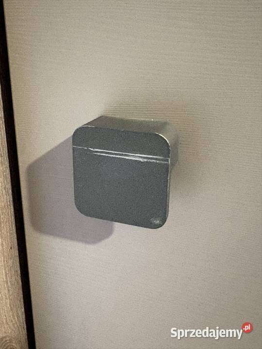 Komplet solidnych mebli Wrocław