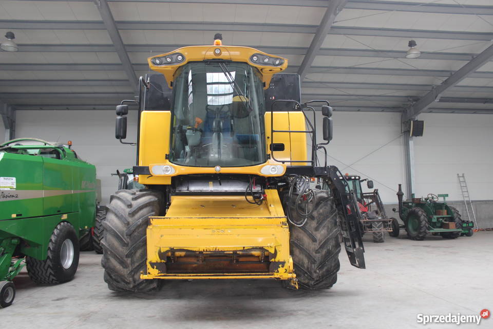 Holland CS6080 kombajn zbożowy Kombajny Sokoły