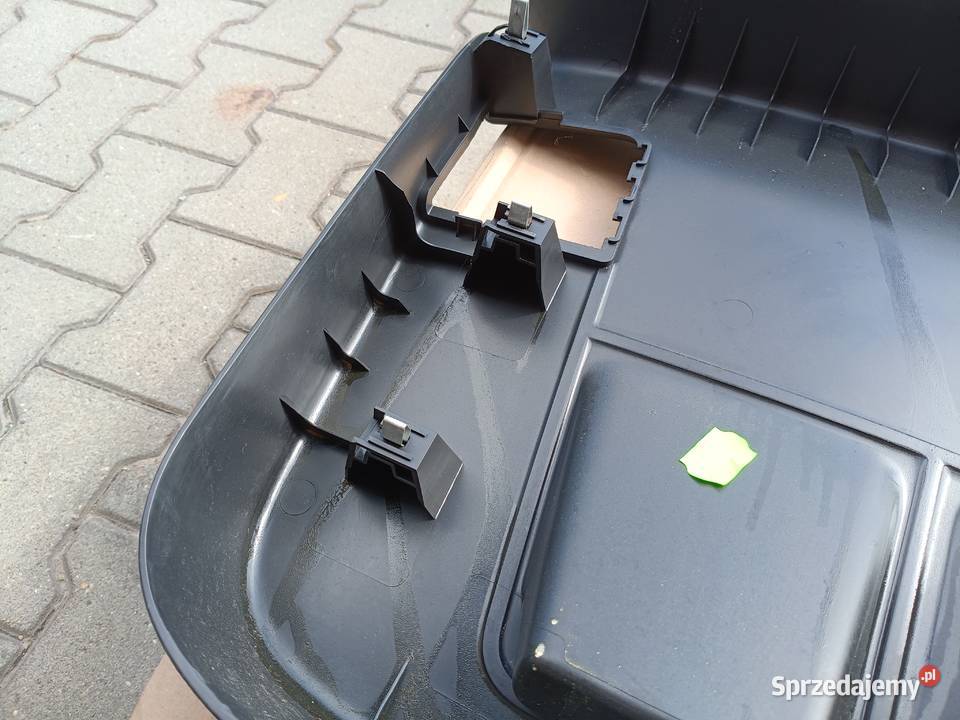 Volkswagen Passat B7 kombi 3C9867605J obudowa osobowe