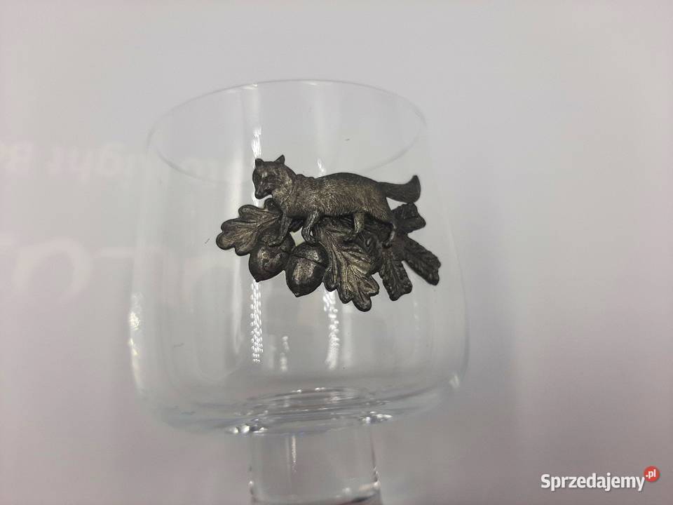 Kieliszki ze zdobieniami z cyny motyw myśliwski Porcelana i szkło kujawsko-pomorskie Inowrocław