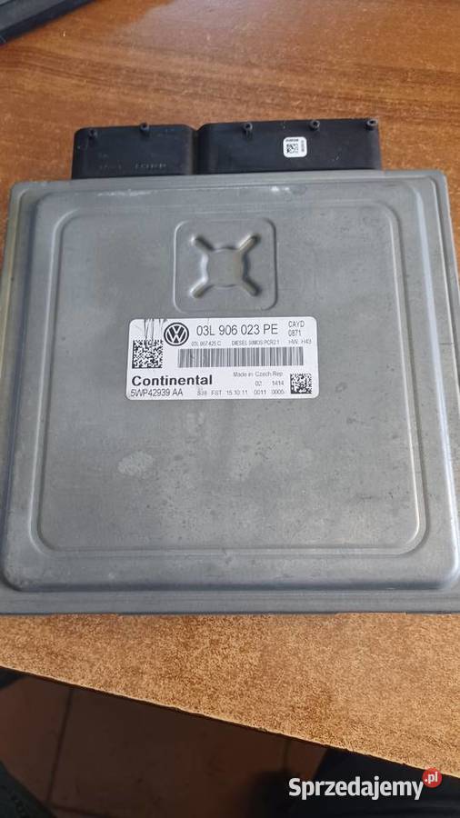 VW GOLF 16 TDI KOMPUTER 03L906023PE Rakoniewice