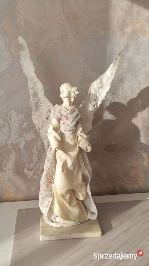 Anioł w ozdobnej sukni styl japoński lubelskie Zamość