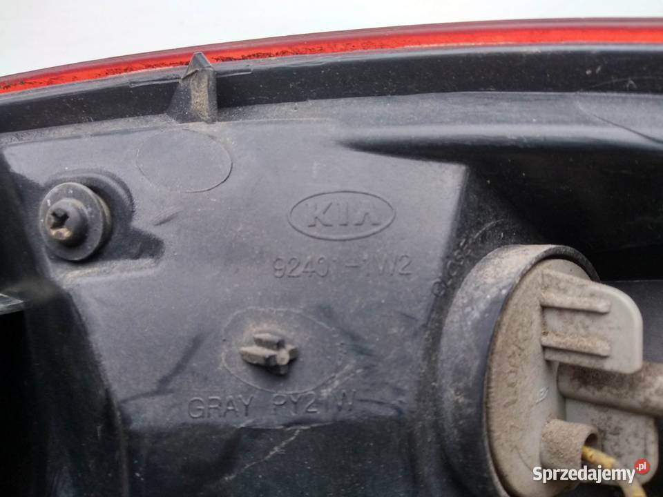 Kia Rio III 3 lampa tył tylna lewa narożna w osobowe Lampy tylne Sieradz