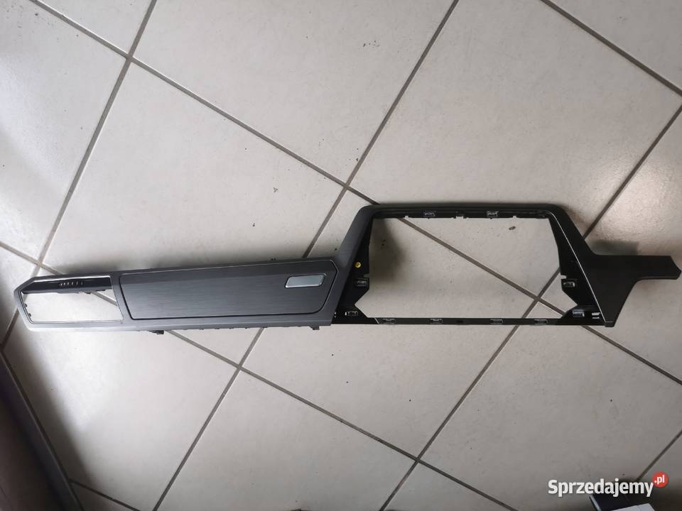 VW TOURAN 5TA DEKOR 5TB858416C osobowe Złocieniec