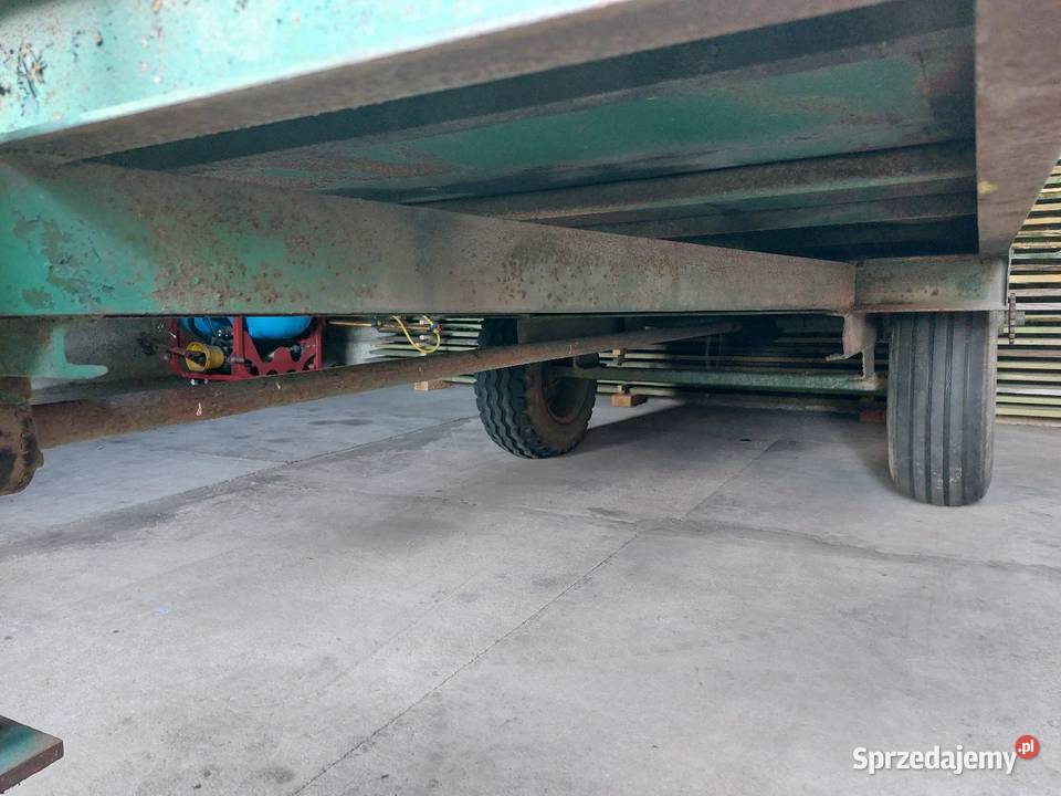 Rozrzutnik 1 osiowy Przyczepa Nie Czarna Rolnictwo Kleszczele