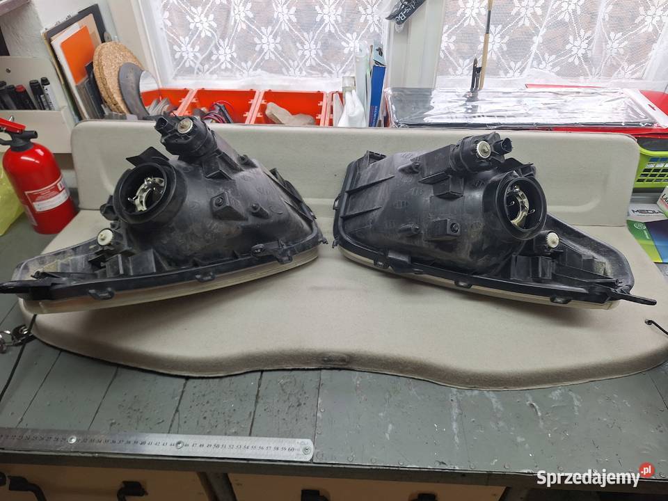 Lampy przód Toyota rav4 Jasło