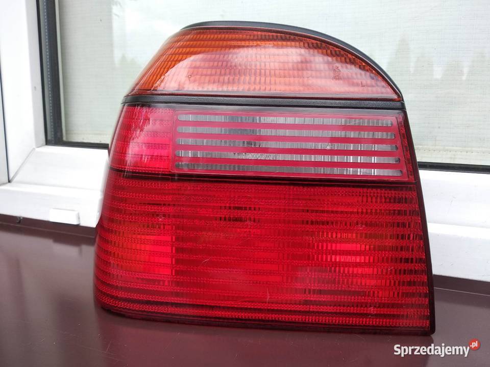 VW Golf MK3 III lampy tył tylne prawa lewa Sieradz