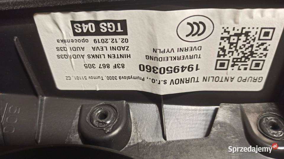 AUDI Q3 83A 83F BOCZEK DRZWI LEWY TYŁ 83A971693C Tapicerki samochodowe