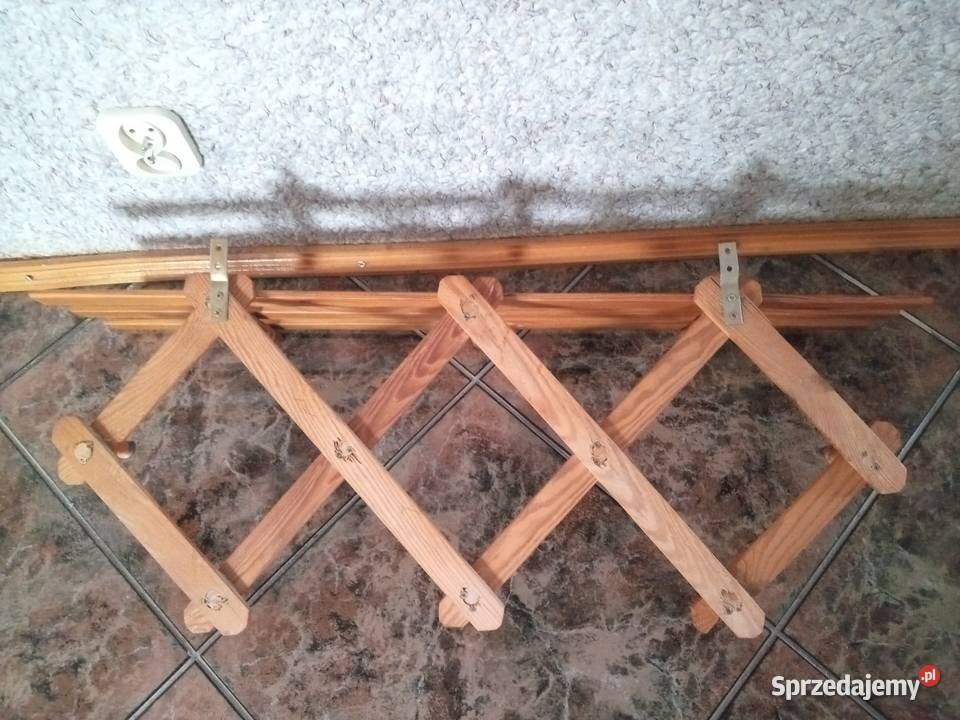 Wieszak drewniany z półką 7 uchwytów Pyrzyce