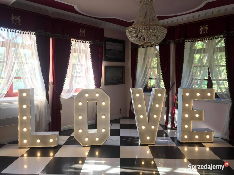 napis LOVE Usługi foto i video wielkopolskie Ostrów Wielkopolski