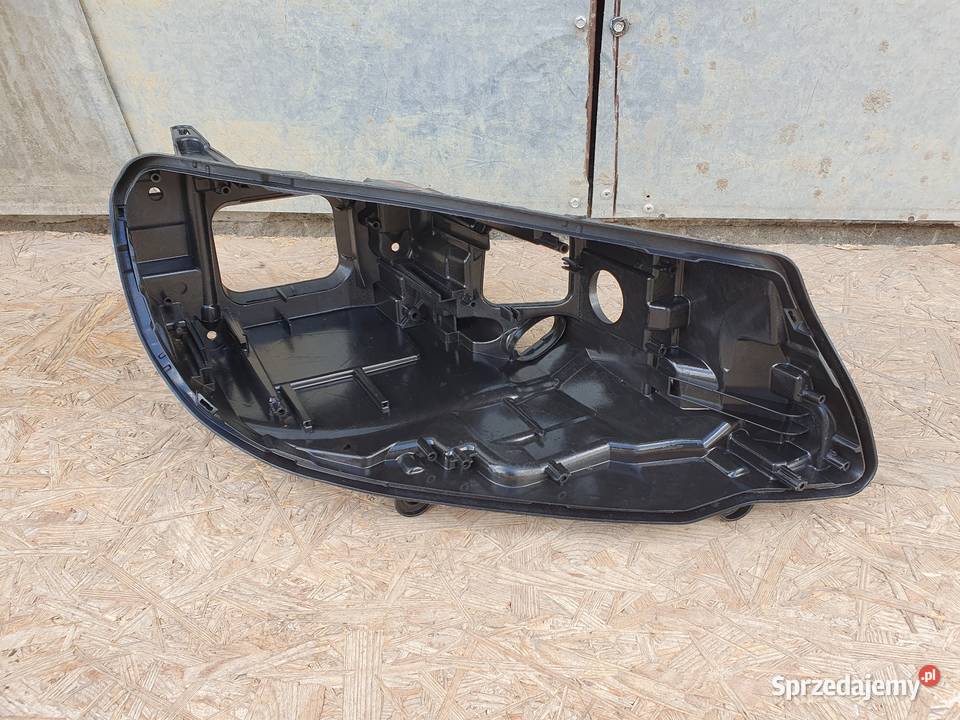 VW TOUAREG II LIFT XENON LED PUSZKA LAMPY PRAWA Międzychód