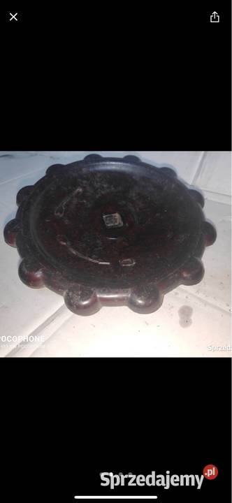 pokrętło z regulatora napięcia z widocznymi Gliwice