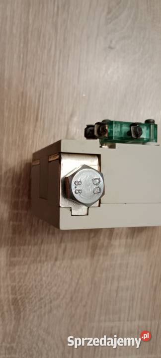 Wyłącznik awaryjny bezpieczeństwa jungcheinrich Kadłub