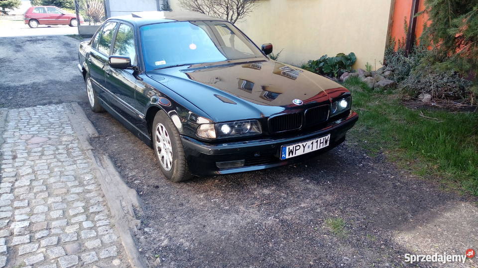 Sprzedam BMW e38 740i uszkodzony Błaszki sprzedam