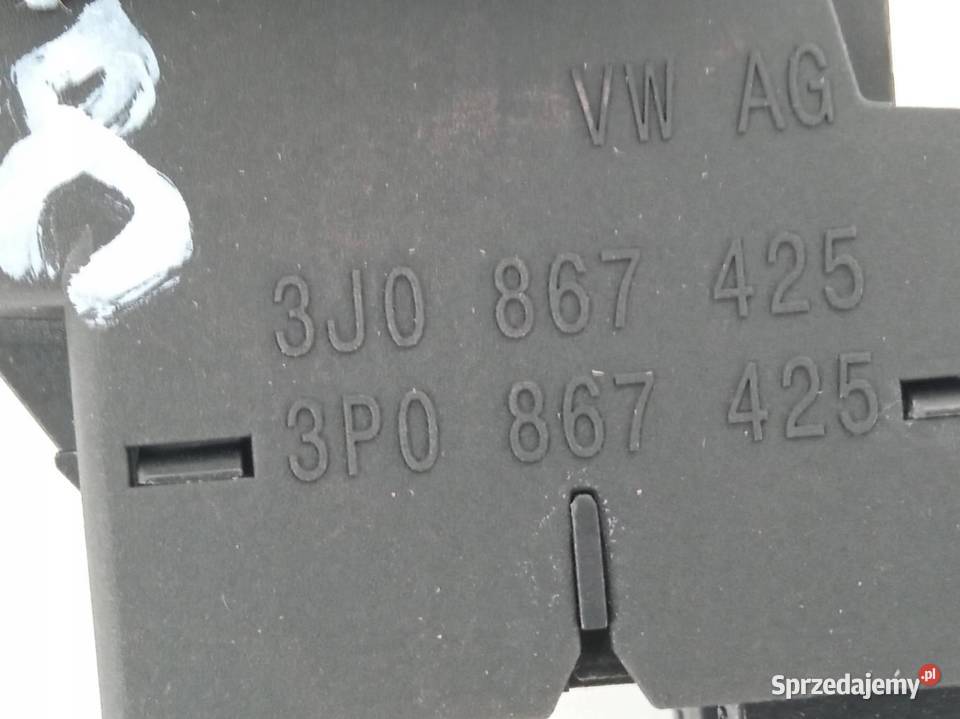 PRZEŁĄCZNIK KLAPY BAGAŻNIKA 3J0867425 Skoda Panele sterowania, przełączniki